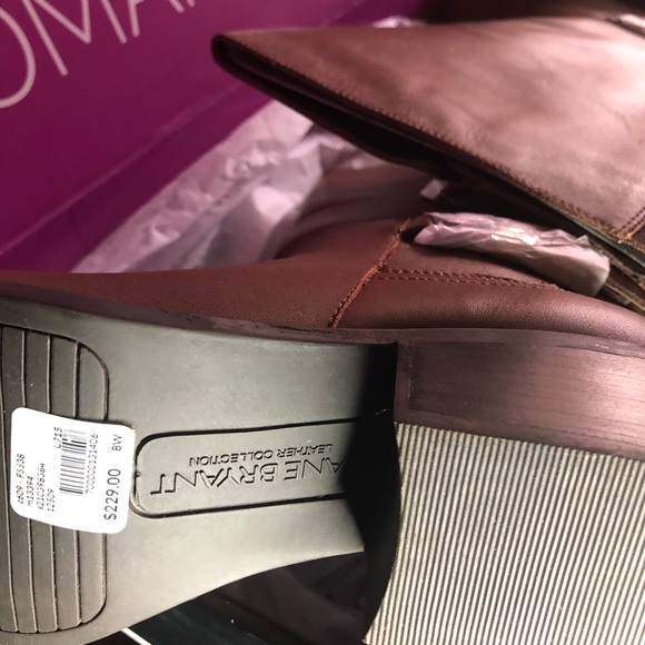 Boots - Picture 2 of 8